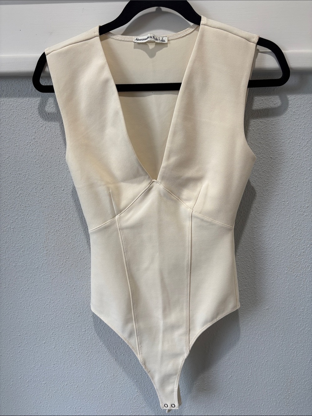 Abercrombie & Fitch Cream Deep V Kids One-Piece Bodysuit